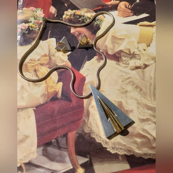 Geometric Silver Necklace Set - Picture 10 of 13